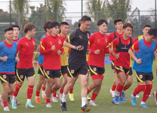 另外，居勒尔也可以进入球队名单，尽管他只进行了单独训练，但他的感觉是积极的，他在皇马的首秀应该会在几天后到来，对阵比利亚雷亚尔或者阿拉维斯。